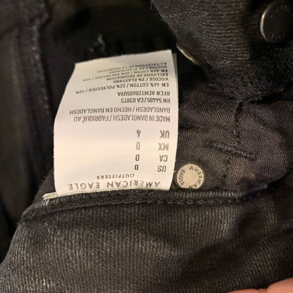 American Eagle distressed denim shorts.  Size: 0.  Super stretch. - Picture 5 of 6